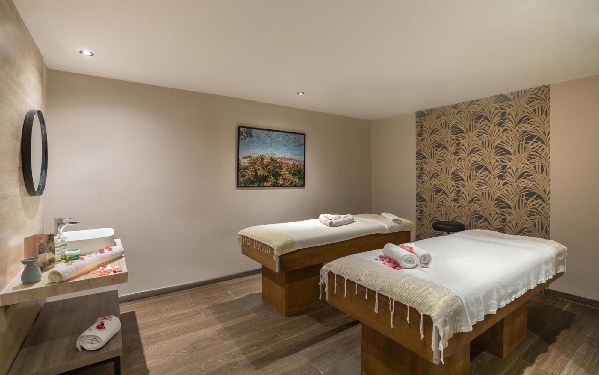 Golden Tulip El Mechtel Hotel Tunisz Kültér fotó