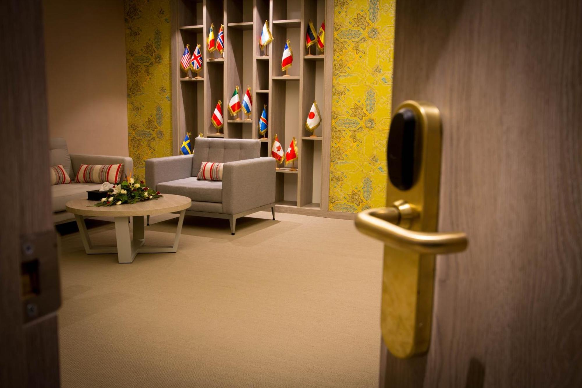 Golden Tulip El Mechtel Hotel Tunisz Kültér fotó